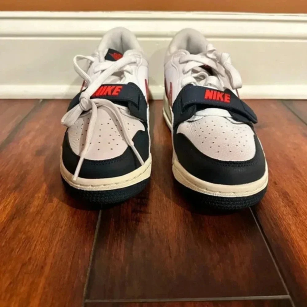 New Jordan Legacy 312 Low big kids basketball shoes white,‎ blue, red Size 7